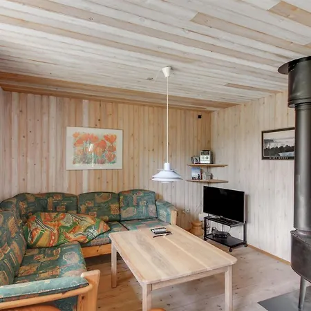 Jaane - 650m To The Fjord By Interhome Feriehus